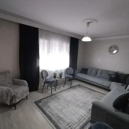 아파트 3ege Ueniversitesine Ve Hastane Ye Cok Yakin Aile Icin Uygun Bornova