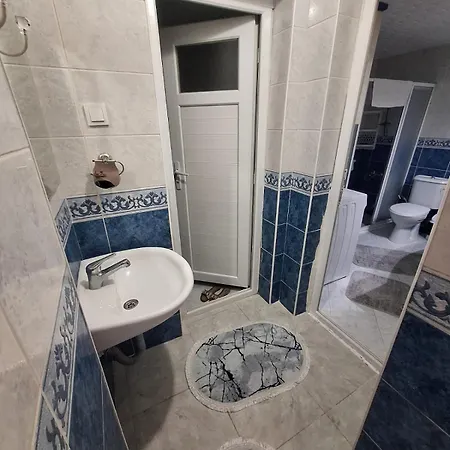 3ege Ueniversitesine Ve Hastane Ye Cok Yakin Aile Icin Uygun דירה