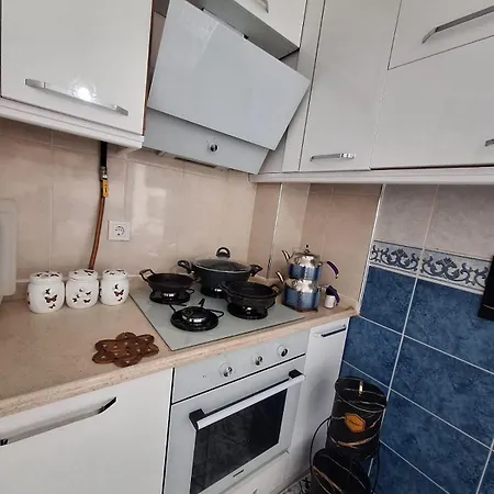 Apartment 3ege Ueniversitesine Ve Hastane Ye Cok Yakin Aile Icin Uygun