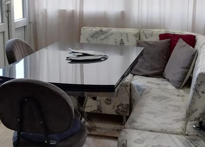 3ege üniversitesine Ve Hastane Ye çok Yakın Aile Için Uygun *