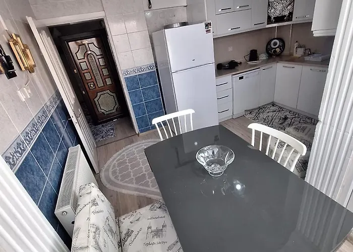 3ege üniversitesine Ve Hastane Ye çok Yakın Aile Için Uygun *