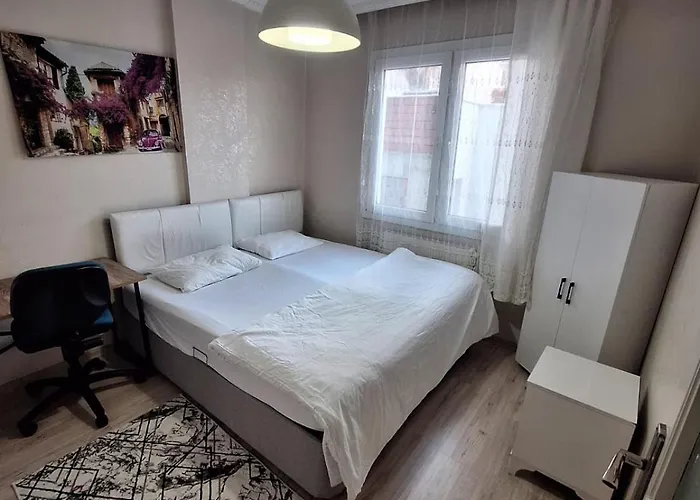 3ege üniversitesine Ve Hastane Ye çok Yakın Aile Için Uygun Bornova